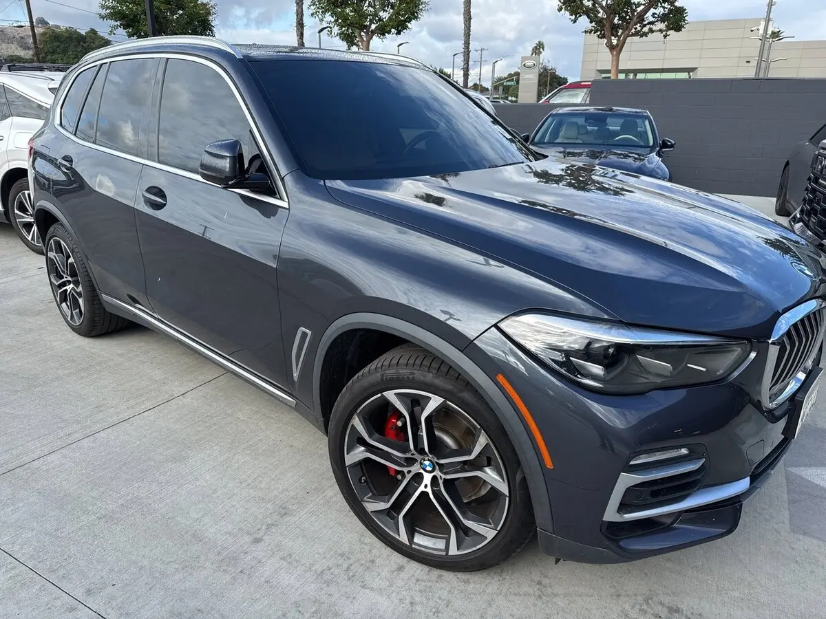 2020 BMW X5 40i's photo