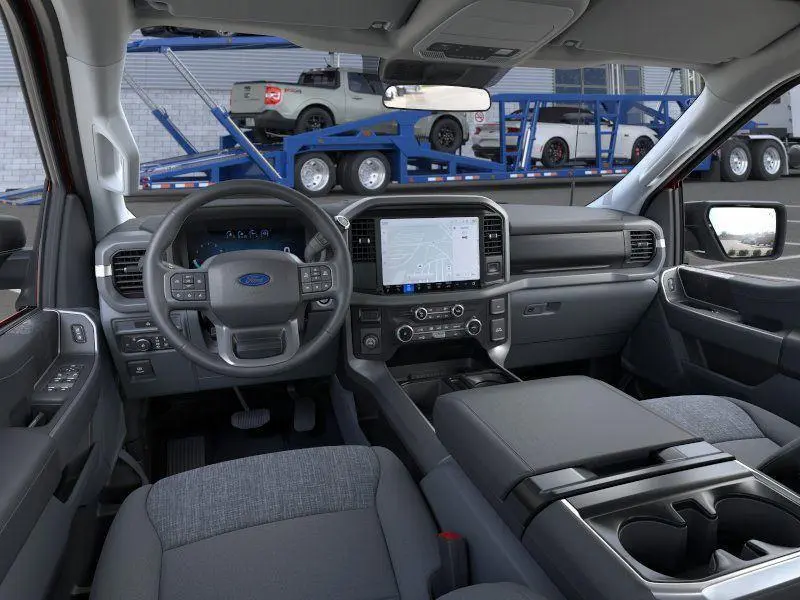 2025 Ford F-150 XLT photo 9