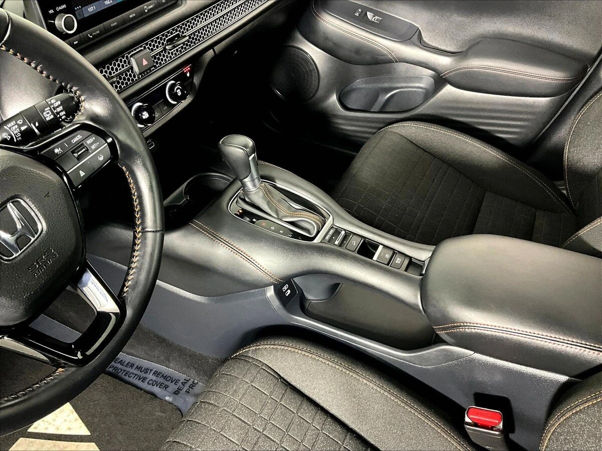 2025 Honda HR-V Sport - Photo 18