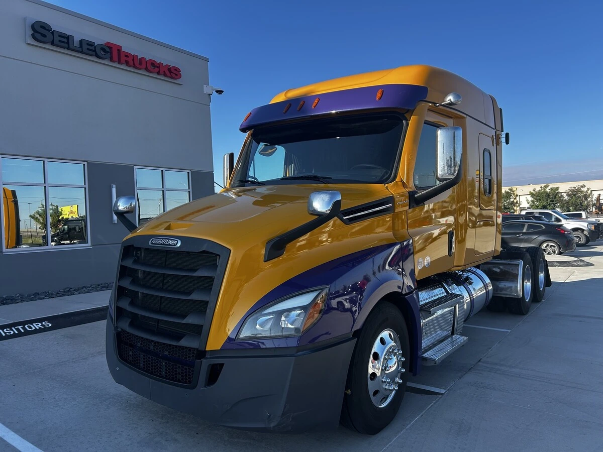 2025 Freightliner Cascadia