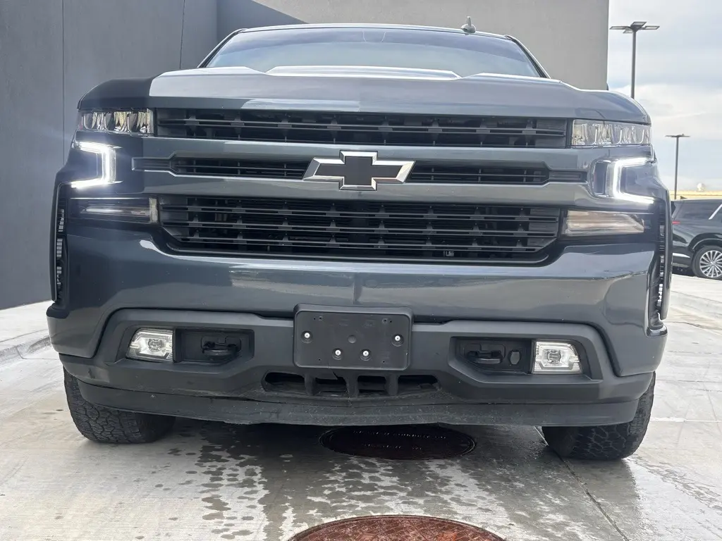 2021 Chevrolet Silverado 1500 RST photo 2