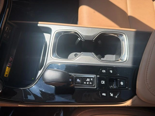 2025 Lexus NX 350 - Photo 18