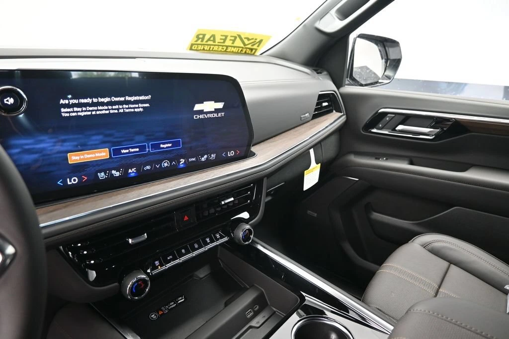 2026 Chevrolet Suburban High Country - Photo 18