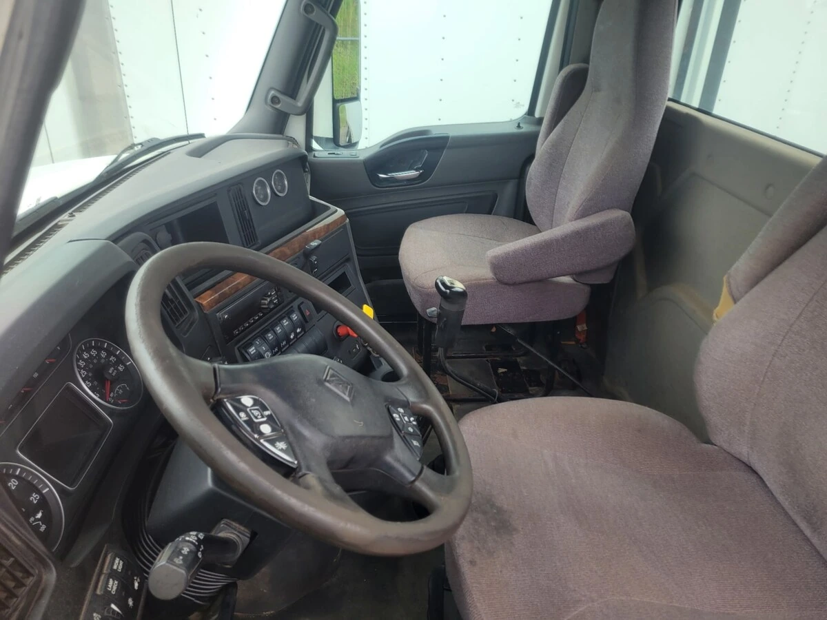 2020 International LT in Youngstown, OH — photo 6