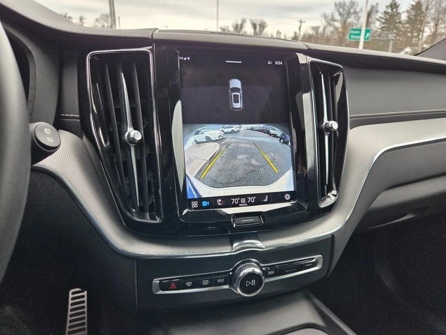 2022 Volvo - image 22