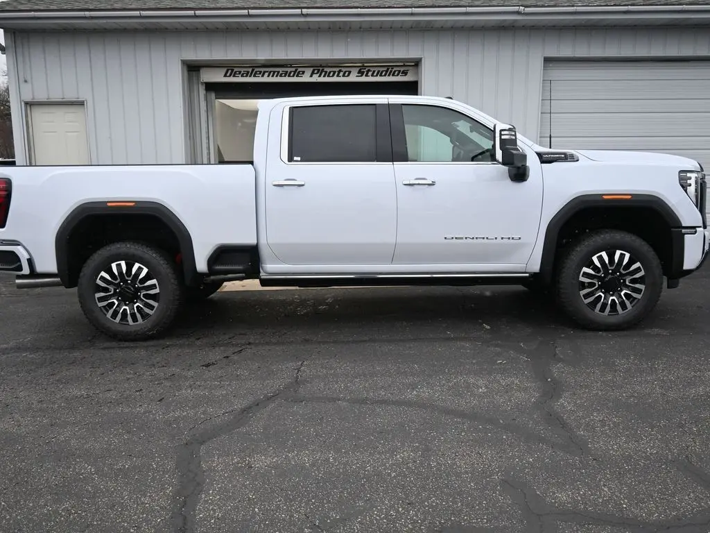 2026 Gmc Sierra HD Denali Ultimate photo 2