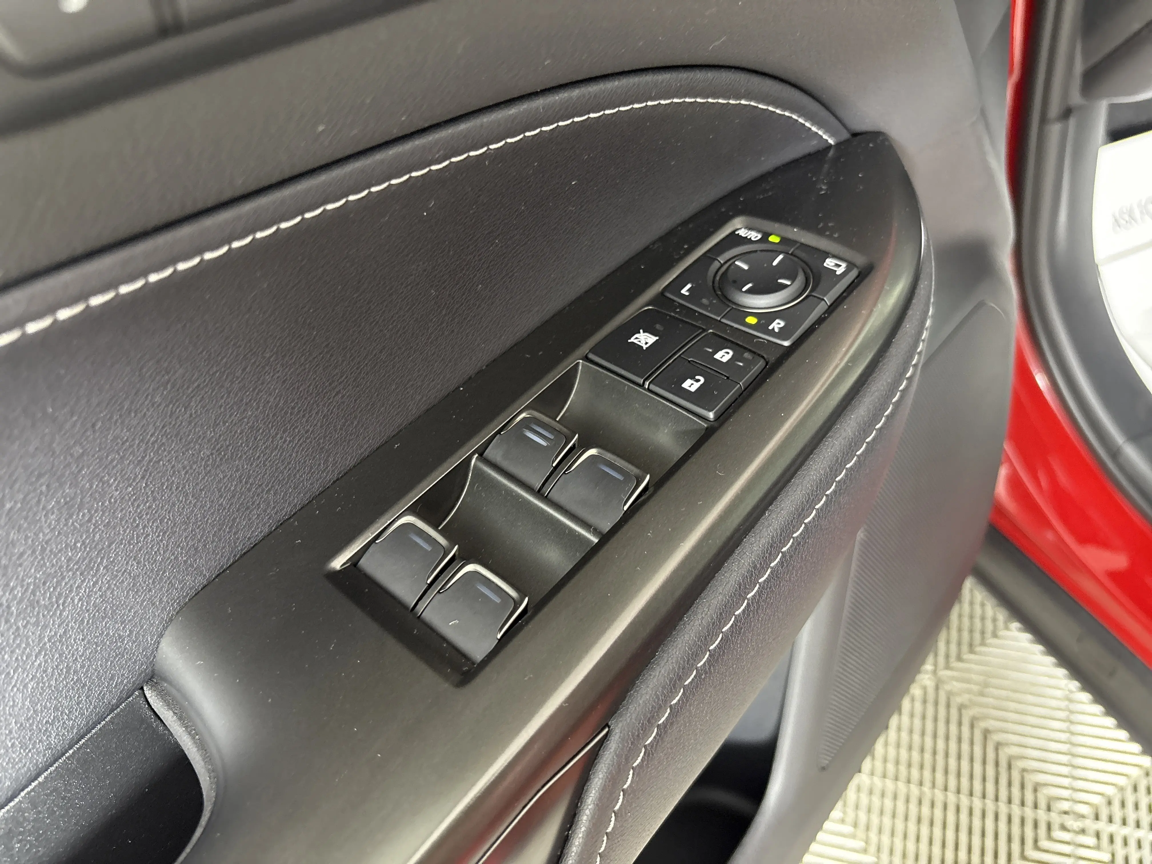 2024 Lexus NX 350h Premium AWD photo 11