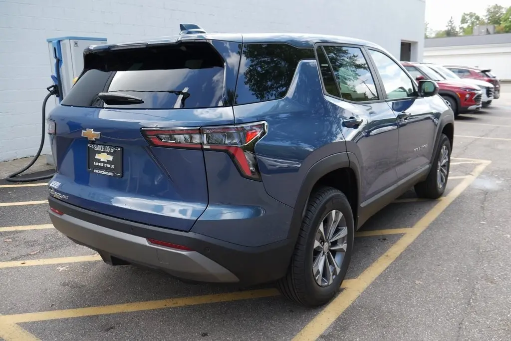 2026 Chevrolet Equinox LT photo 6