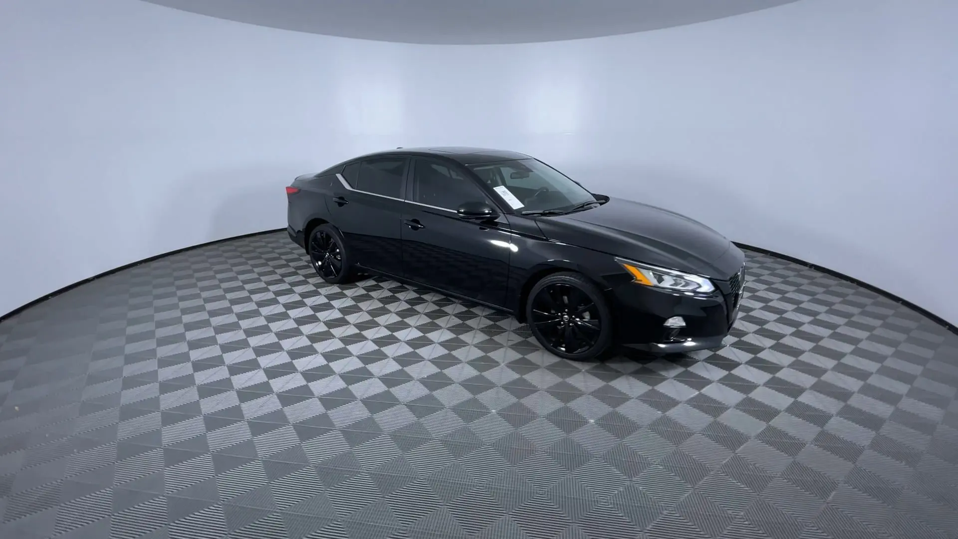Used 2022 Nissan Altima SR with VIN 1N4BL4CW1NN350664 for sale in Littleton, CO