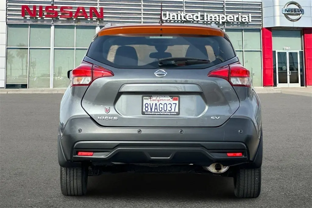 2020 Nissan Kicks SV photo 2