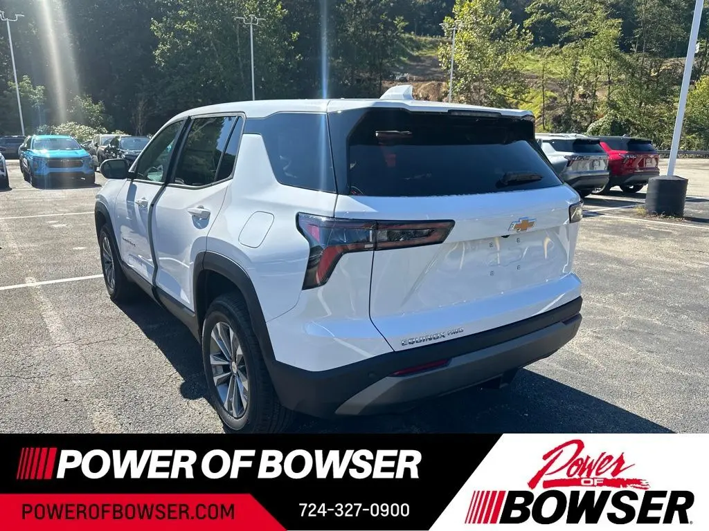 2026 Chevrolet Equinox LT photo 3