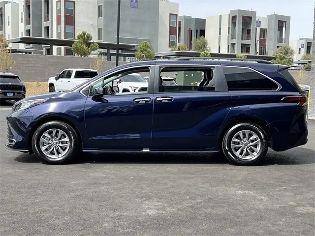Used 2022 Toyota Sienna XLE with VIN 5TDJRKEC0NS095463 for sale in Las Vegas, NV