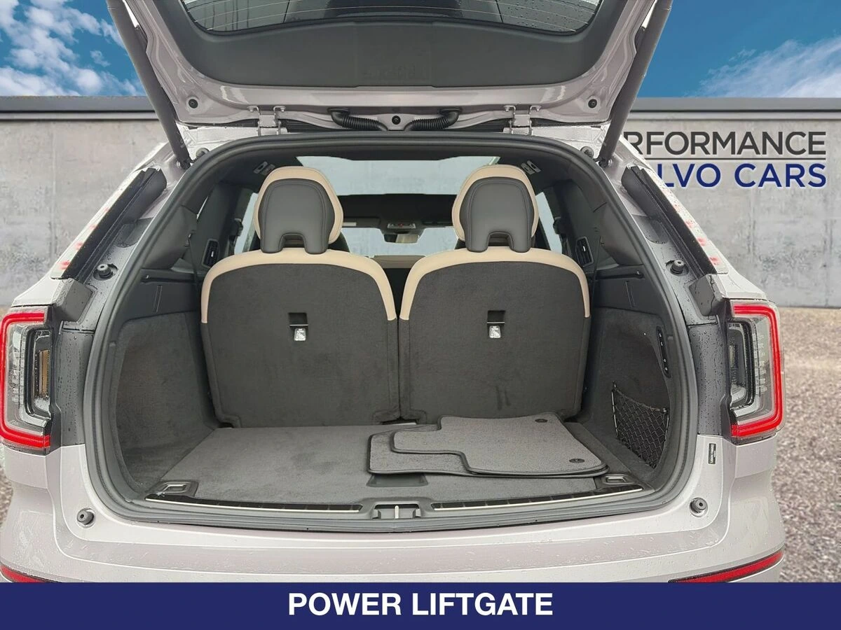 2026 Volvo - image 27