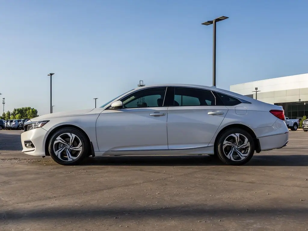 2019 Honda Accord EX photo 5