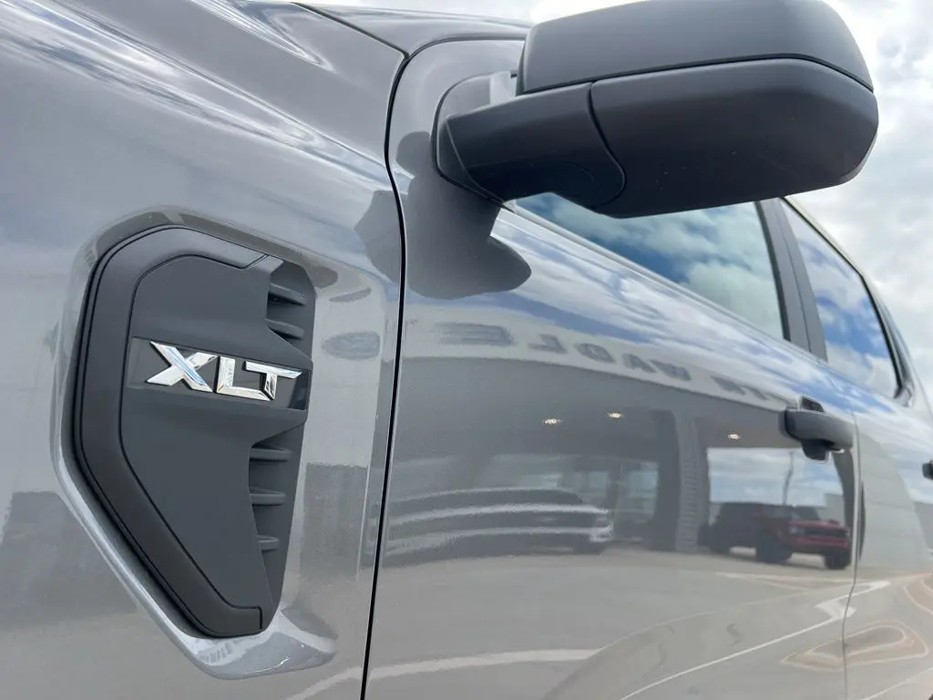 2025 Ford Ranger XLT photo 9