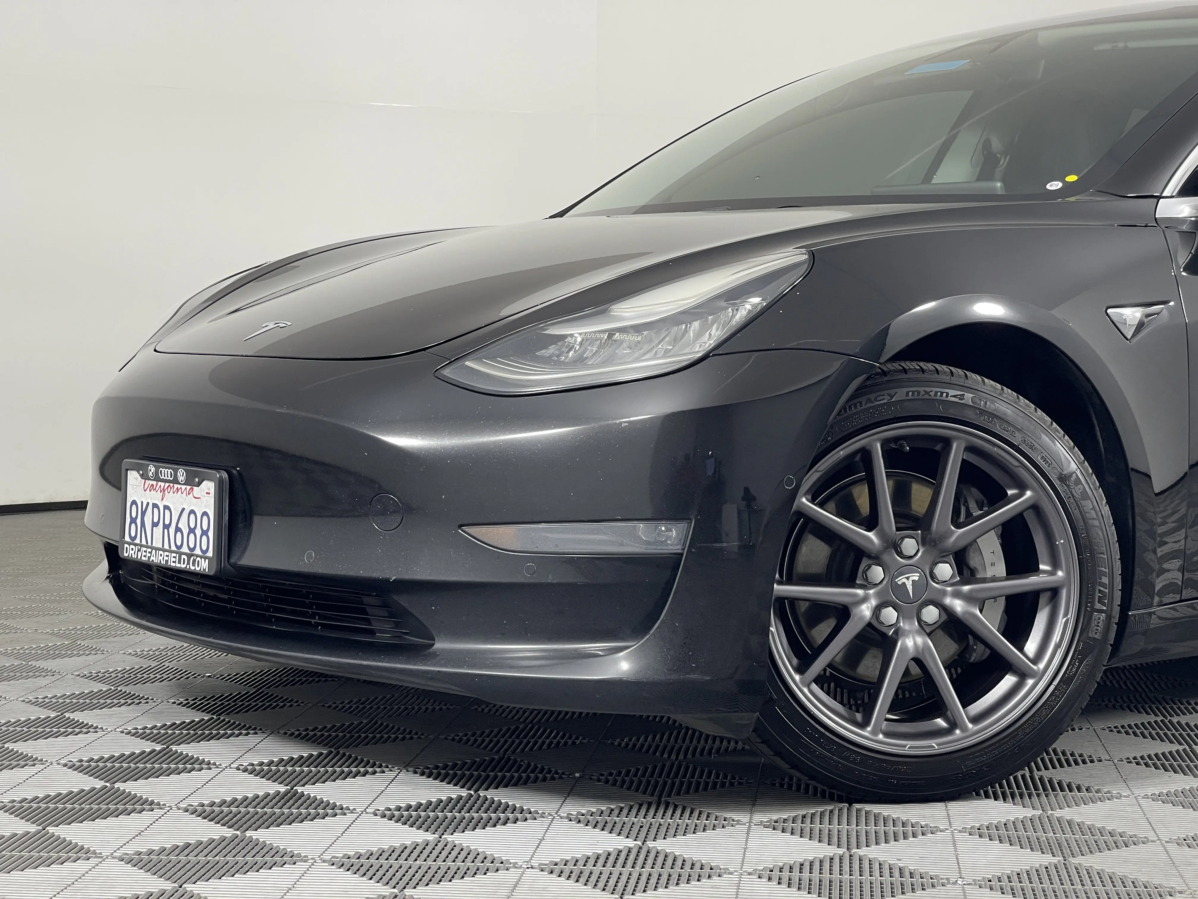 2019 Tesla Model 3 Long Range photo 4