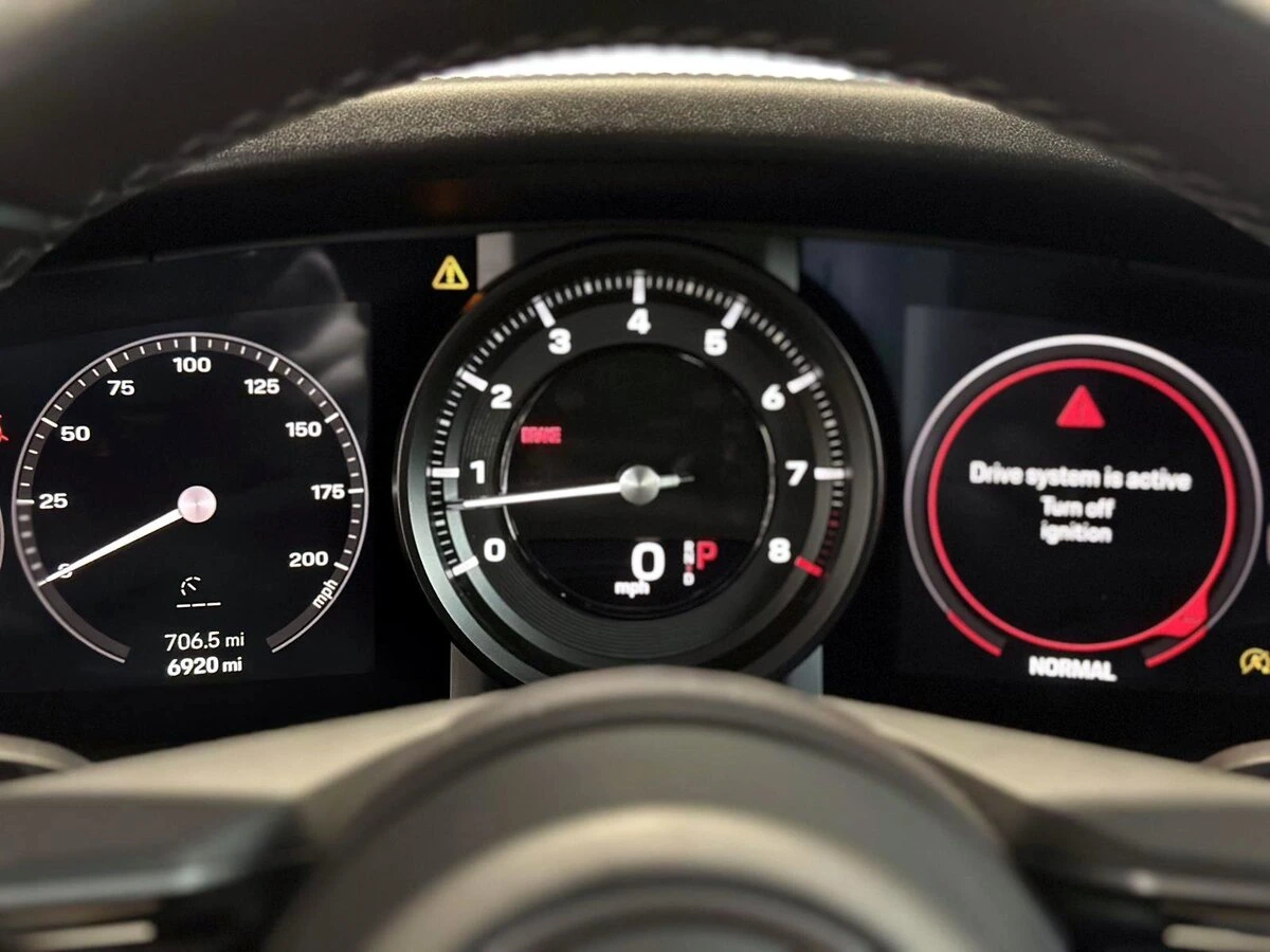 2024 Porsche 911 - Photo 18