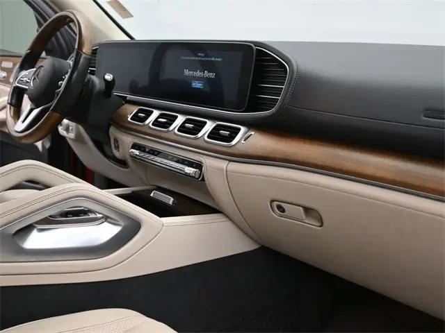2020 Mercedes Benz GLS 450 4MATIC photo 16