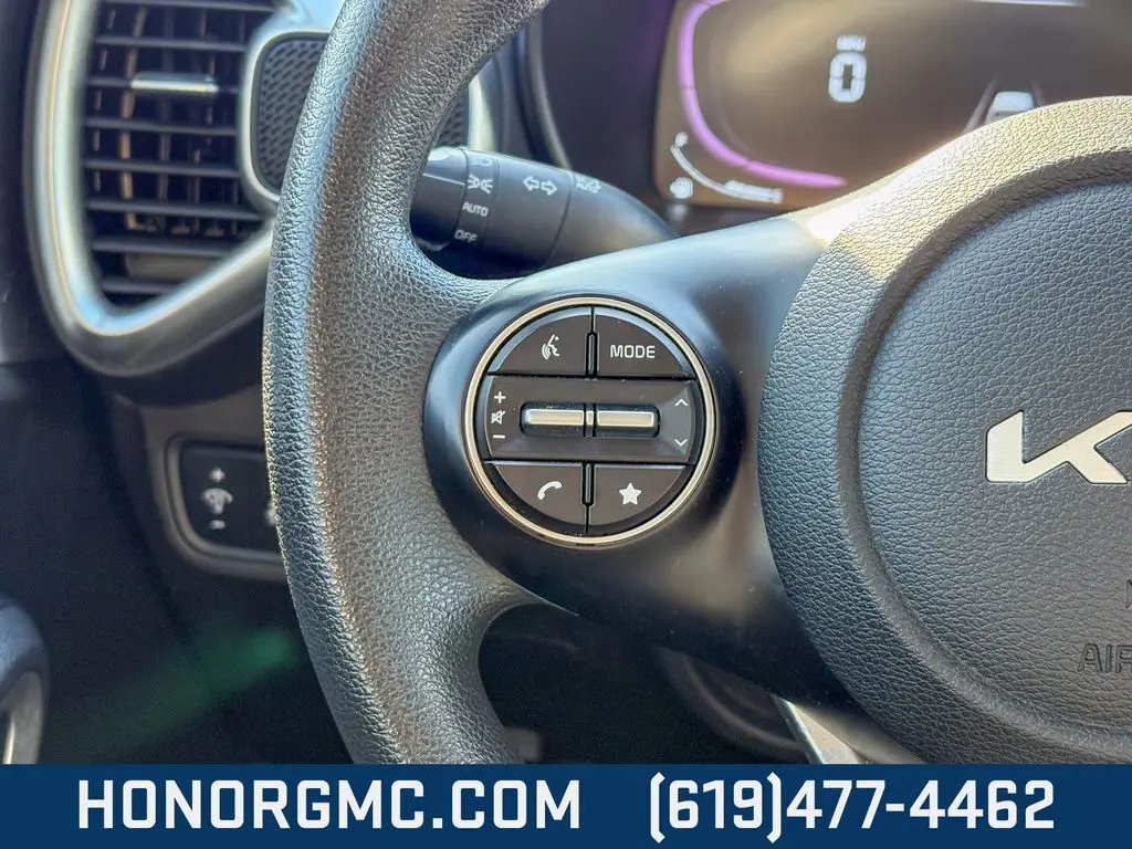 2023 Kia Soul LX photo 21