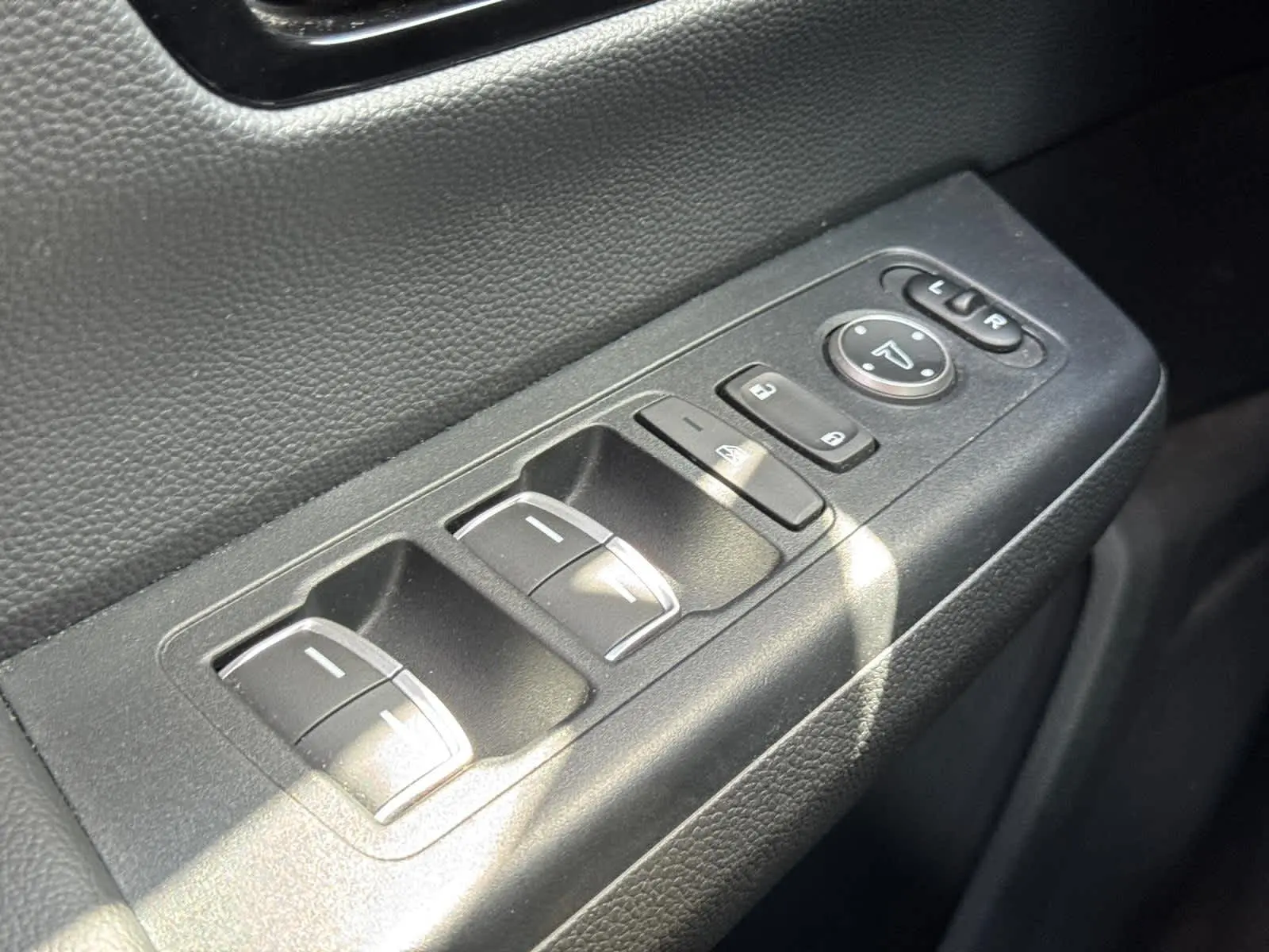 2024 Honda CR-V Hybrid Sport Touring photo 19