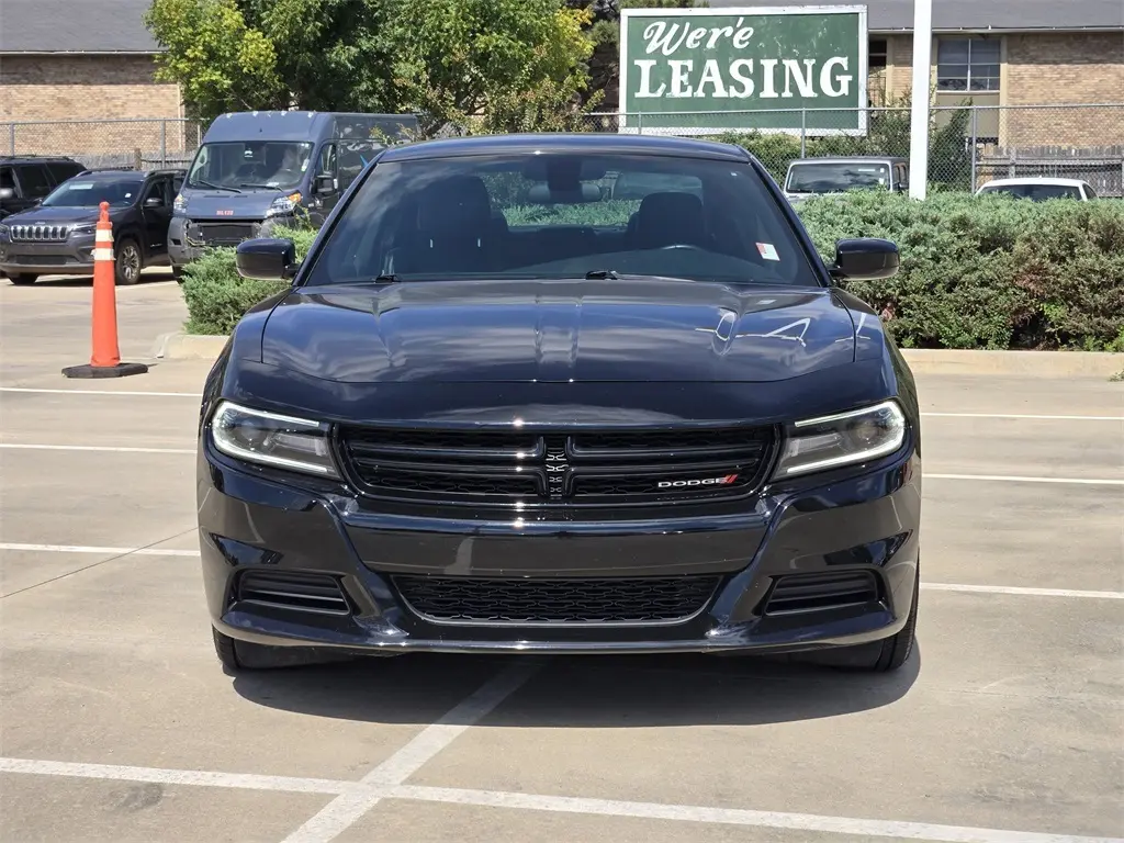 2021 Dodge Charger SXT photo 2