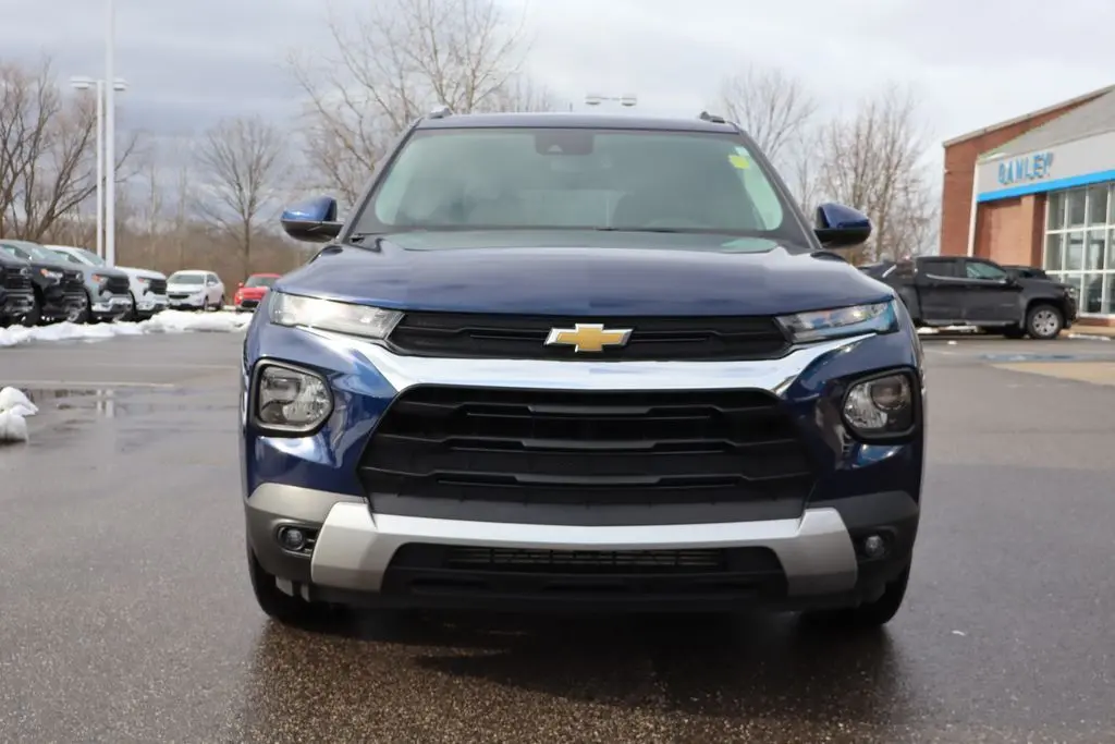 2023 Chevrolet Trailblazer LT photo 3