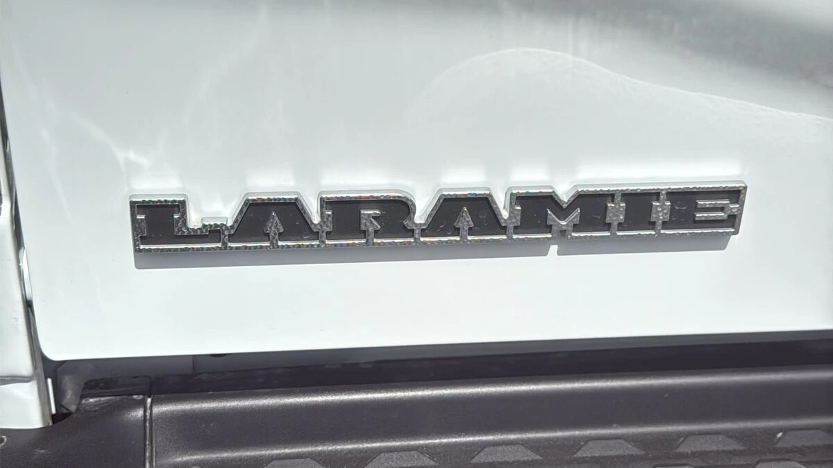 2026 RAM 3500 Laramie - Photo 28
