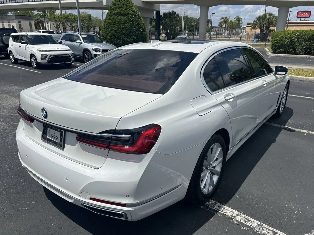 2022 BMW 7 Series 740i - Photo 12