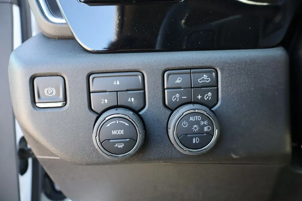 2026 Chevrolet Silverado LT photo 14