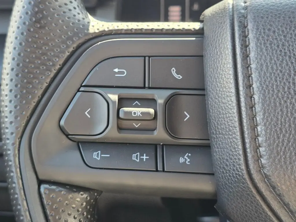 2025 Toyota Tacoma SR photo 27