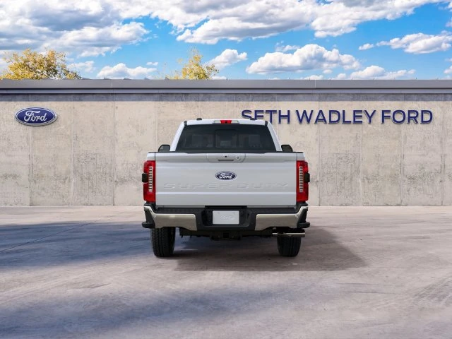 2027 Ford — photo 5