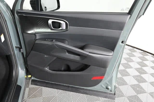 2026 Kia Sorento EX PHEV - Photo 13