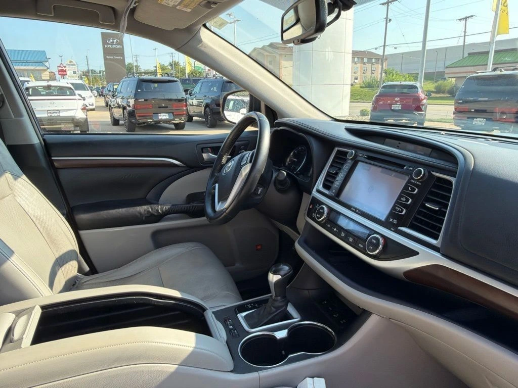 2015 Toyota Highlander Limited - Photo 11