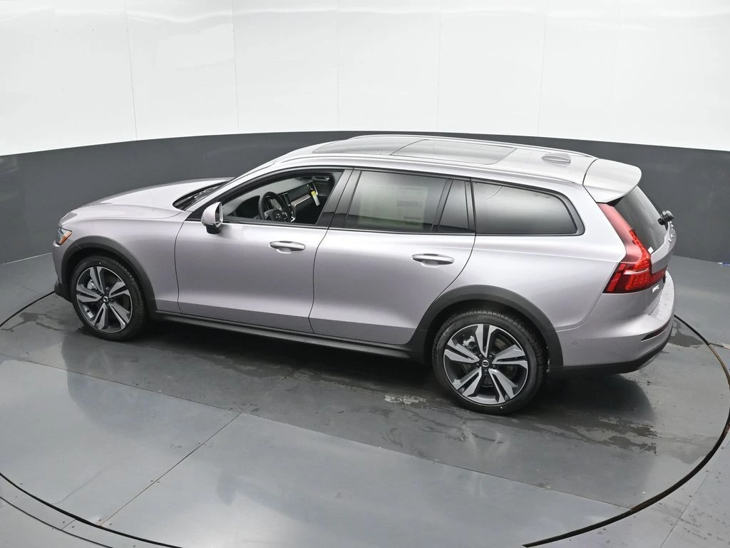 2026 Volvo V60 Cross Country Plus - Photo 36