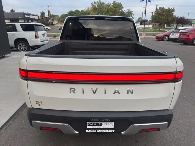 2023 Rivian R1T Launch Edition photo 6