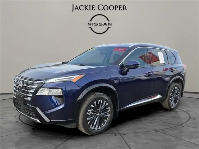 2024 Nissan Rogue Platinum's photo