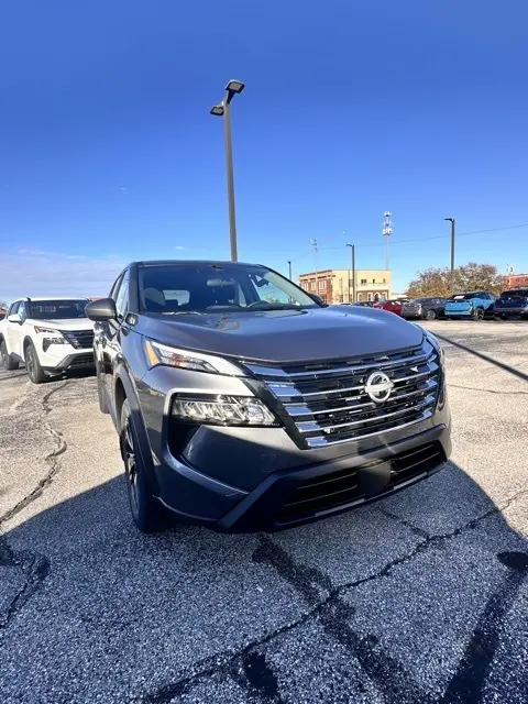 2026 Nissan Rogue SV photo 3