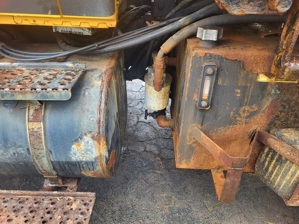 2005 International - image 33