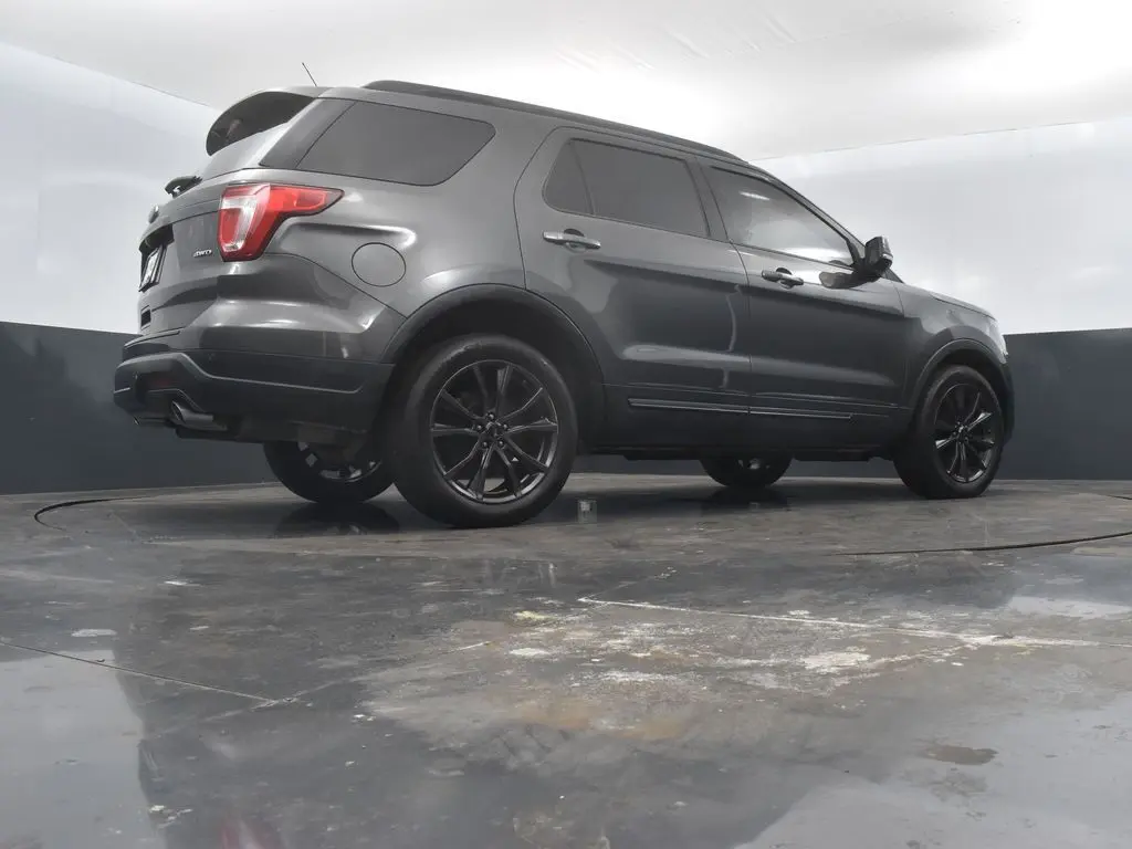 2018 Ford Explorer XLT photo 42