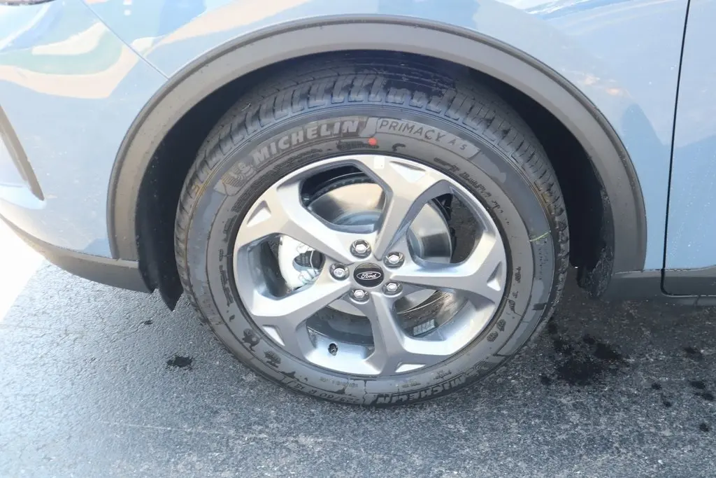 2026 Ford Escape ST-Line photo 16