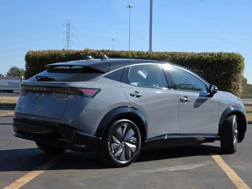 2023 Nissan ARIYA Platinum e-4ORCE photo 23