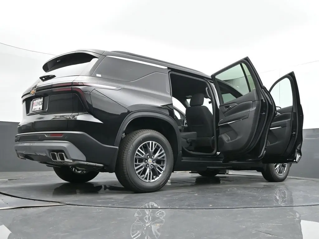 2026 Chevrolet Traverse 2LT photo 61