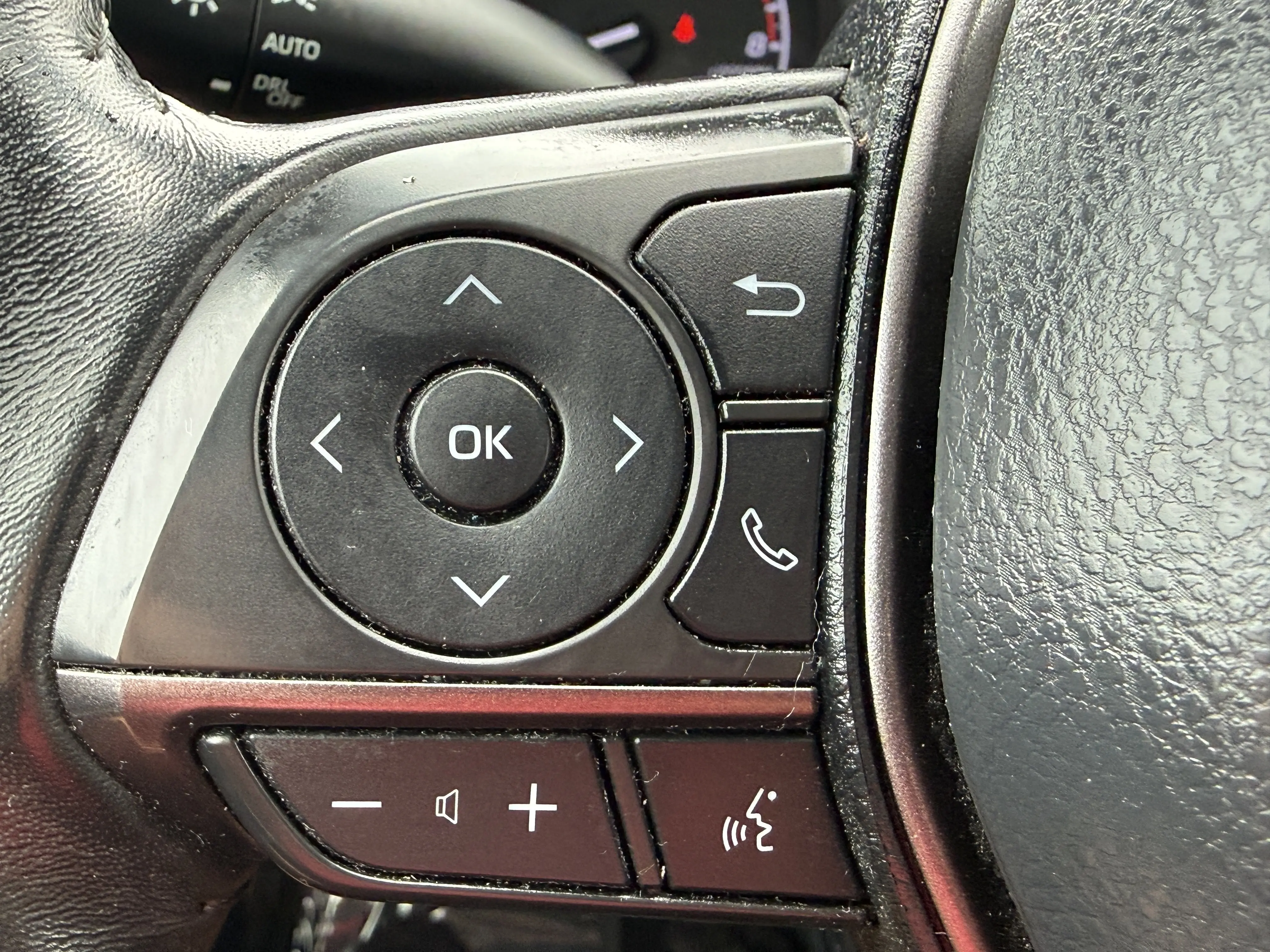 2021 Toyota Camry SE photo 24