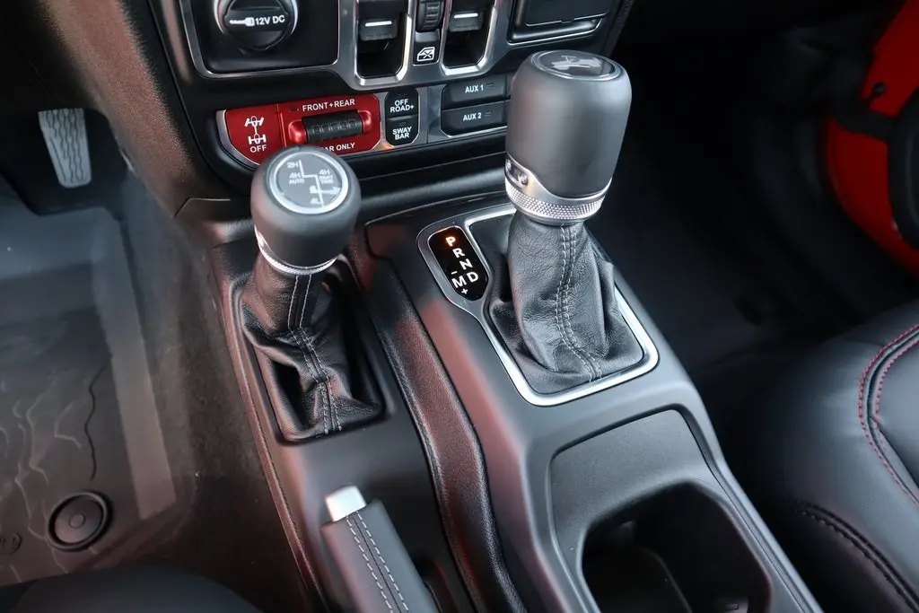 2025 Jeep Wrangler Rubicon X photo 9