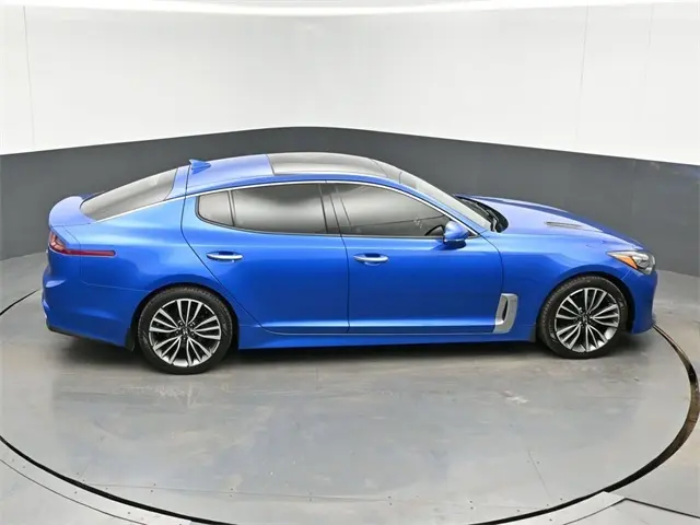 2018 Kia Stinger Premium photo 28