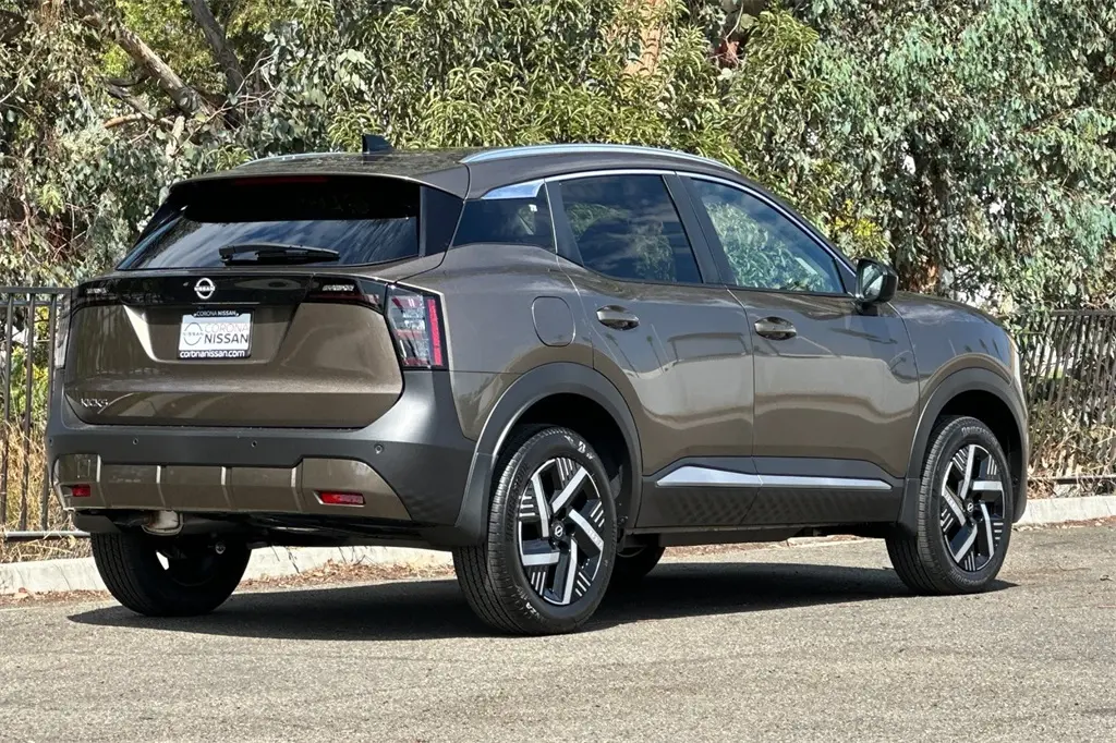 2026 Nissan Kicks SV photo 4