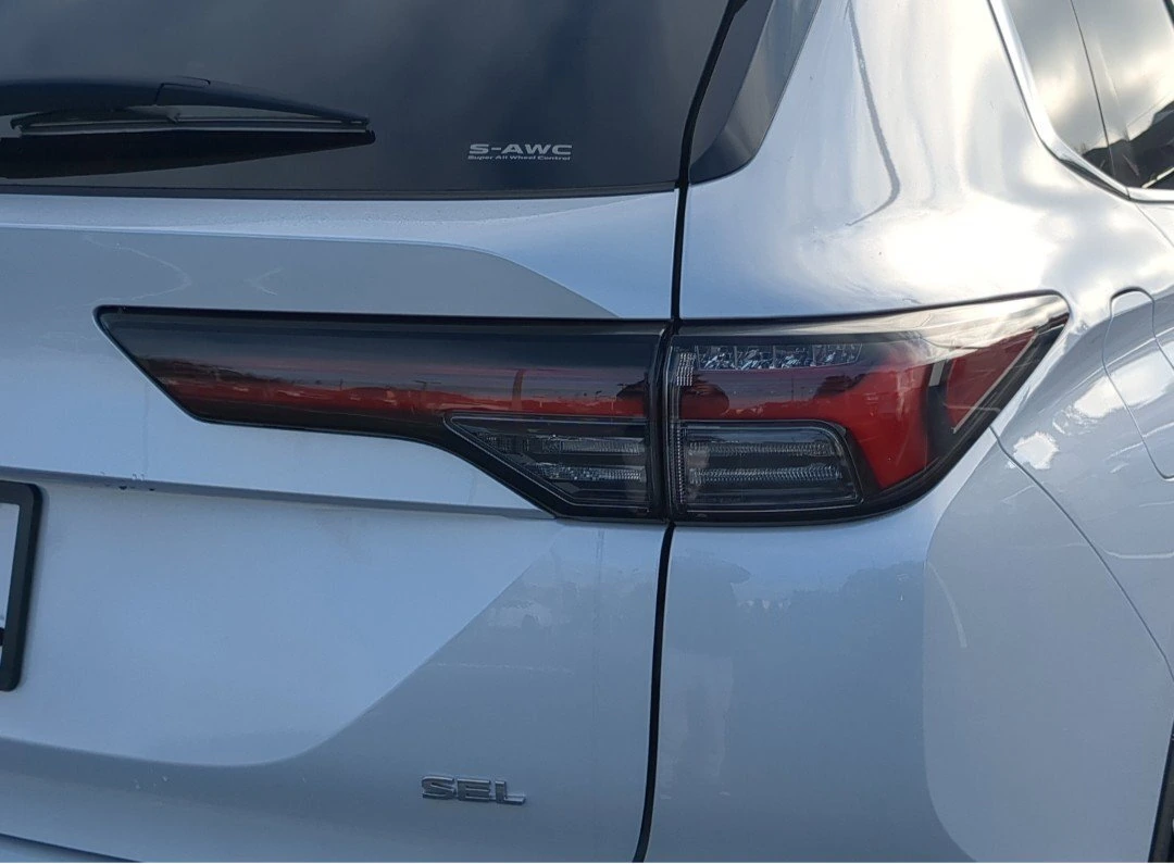 2026 Mitsubishi Outlander SEL - Photo 11