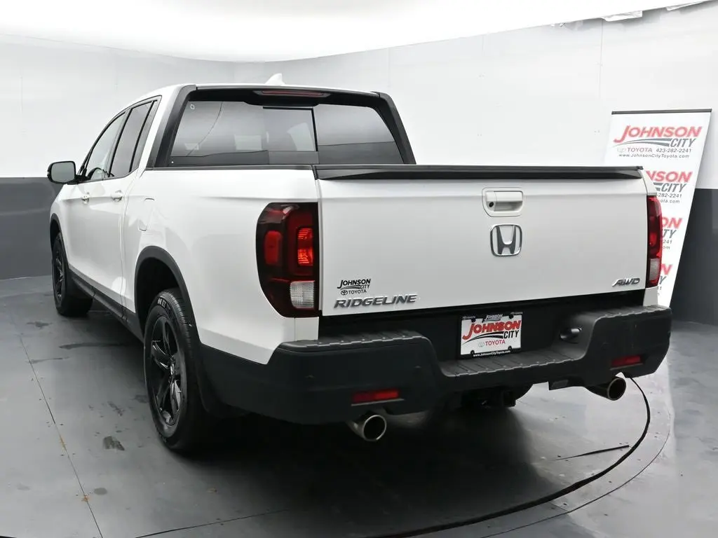 2023 Honda Ridgeline Black Edition photo 6