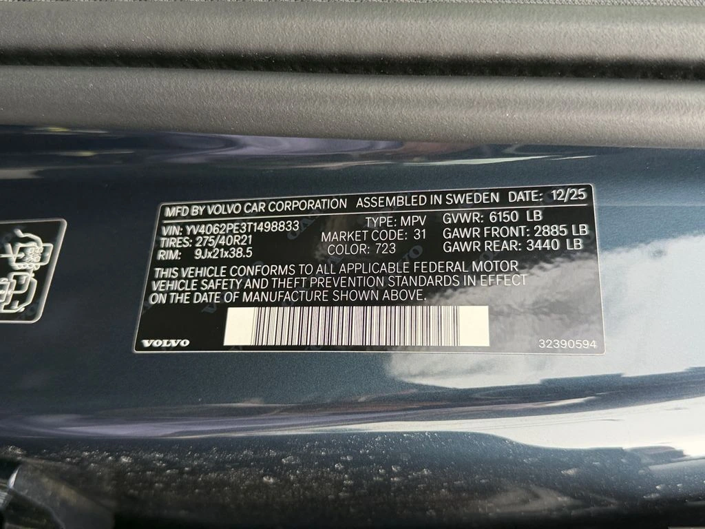 2026 Volvo - image 27