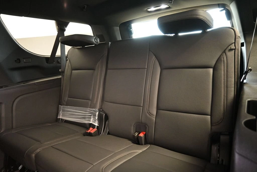 2026 Chevrolet Suburban High Country - Photo 13